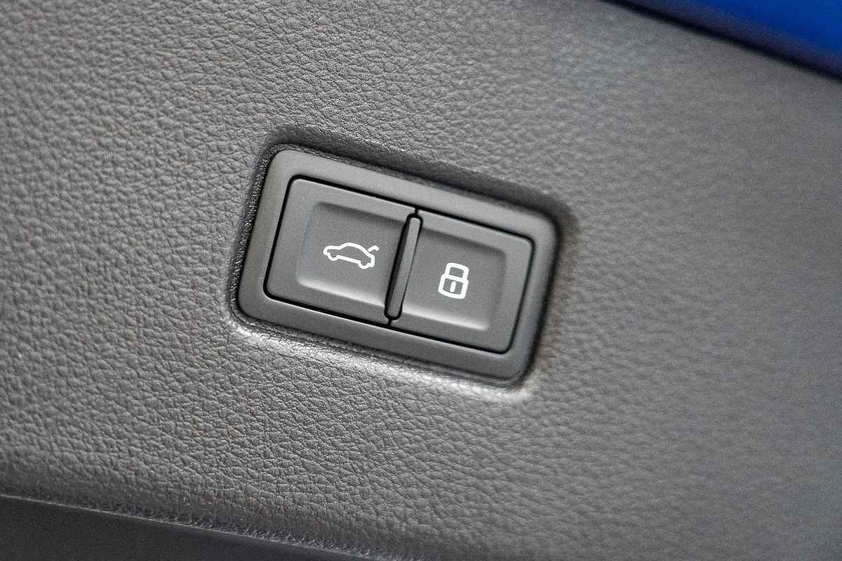 2022 Audi Q5 45 TFSI S Line FY