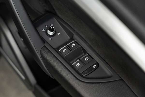 2022 Audi Q5 45 TFSI S Line FY