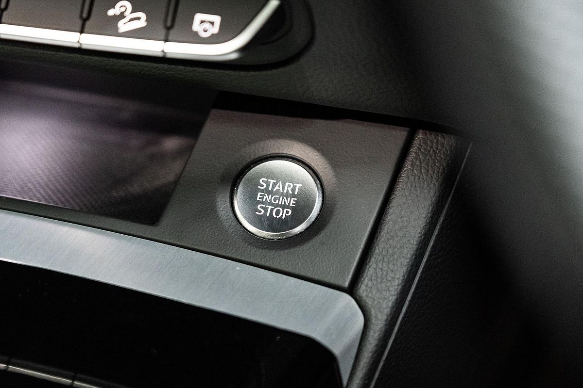 2022 Audi Q5 45 TFSI S Line FY