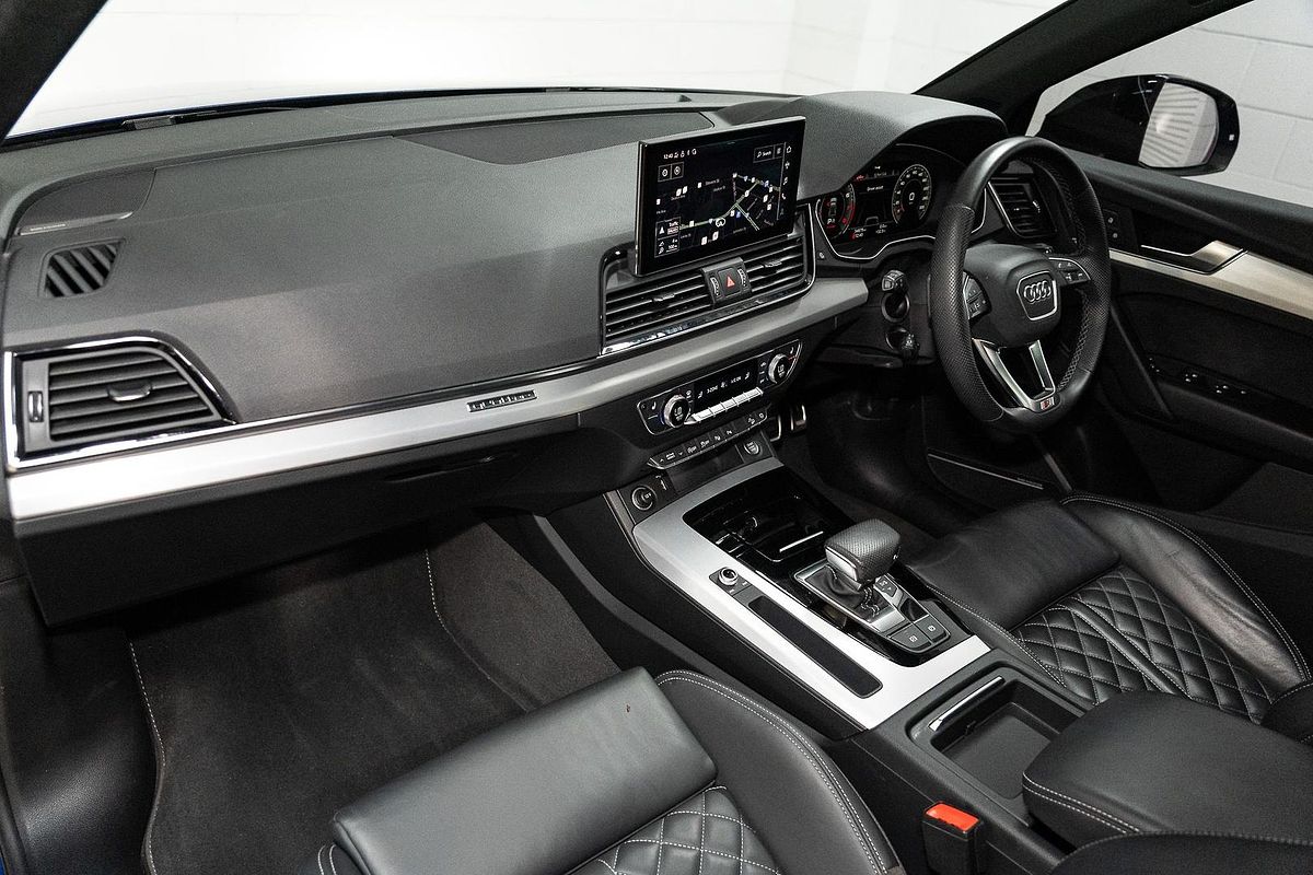 2022 Audi Q5 45 TFSI S Line FY