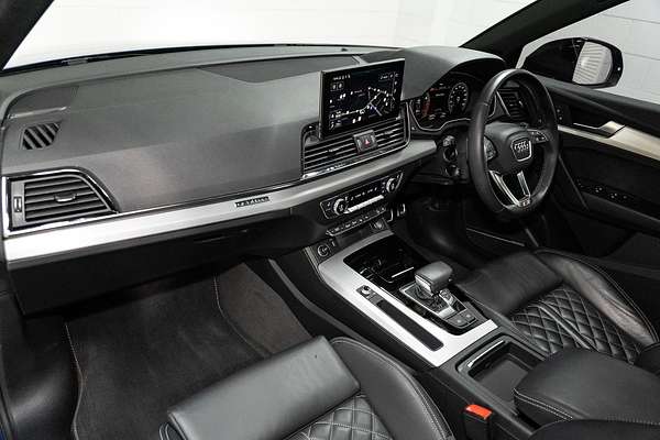 2022 Audi Q5 45 TFSI S Line FY