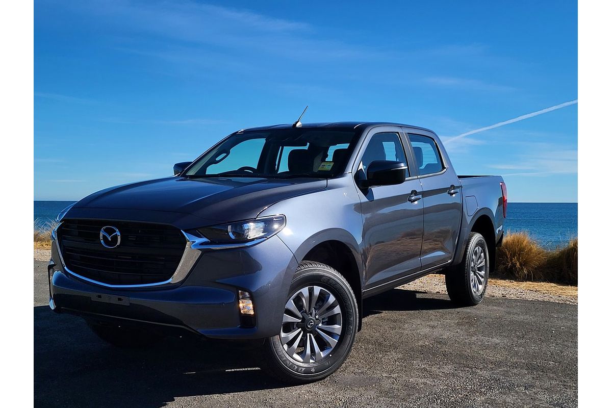 Mazda BT-50 F 6AUTO 3.0L DUAL CAB PICKUP XT 4X4