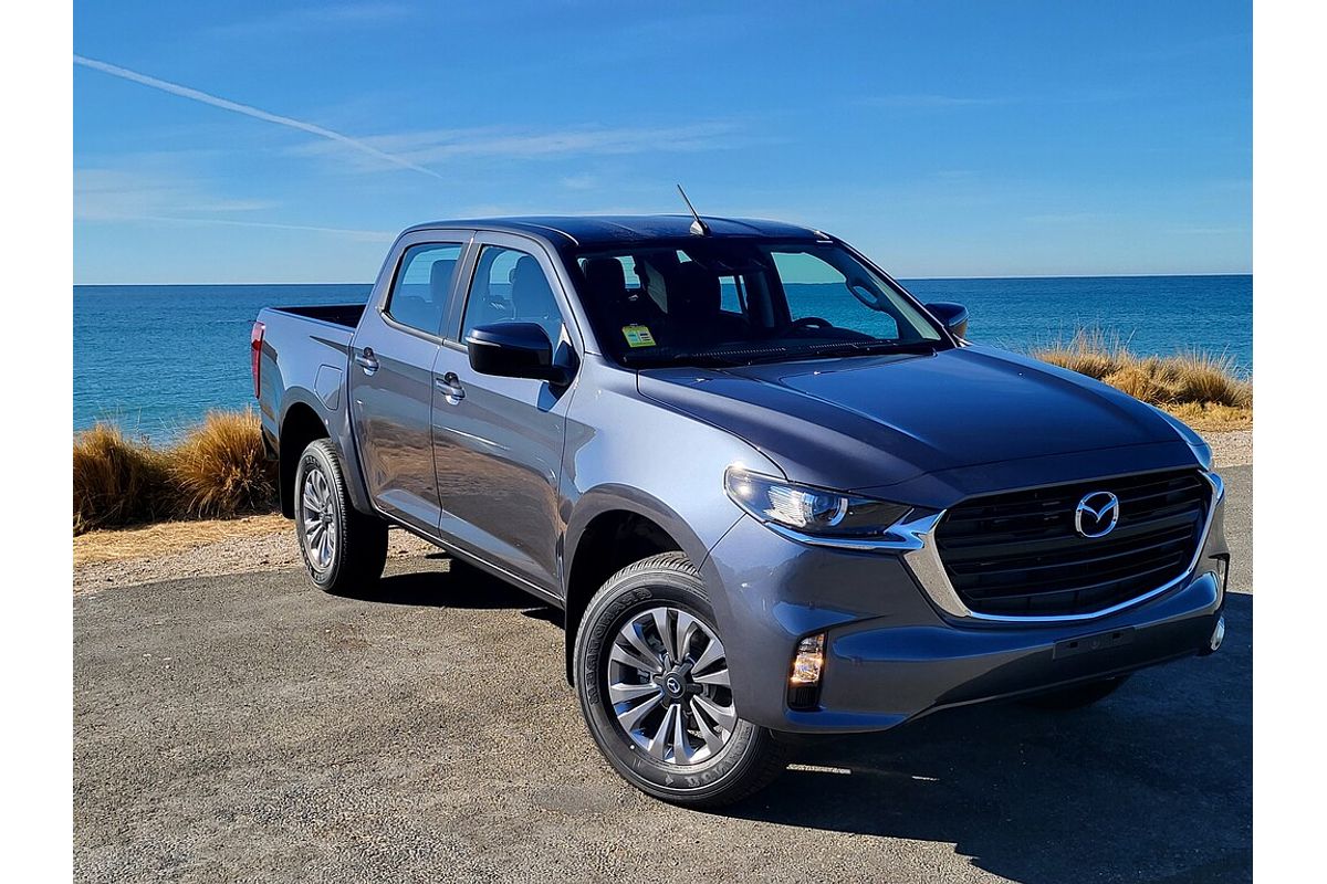 Mazda BT-50 F 6AUTO 3.0L DUAL CAB PICKUP XT 4X4