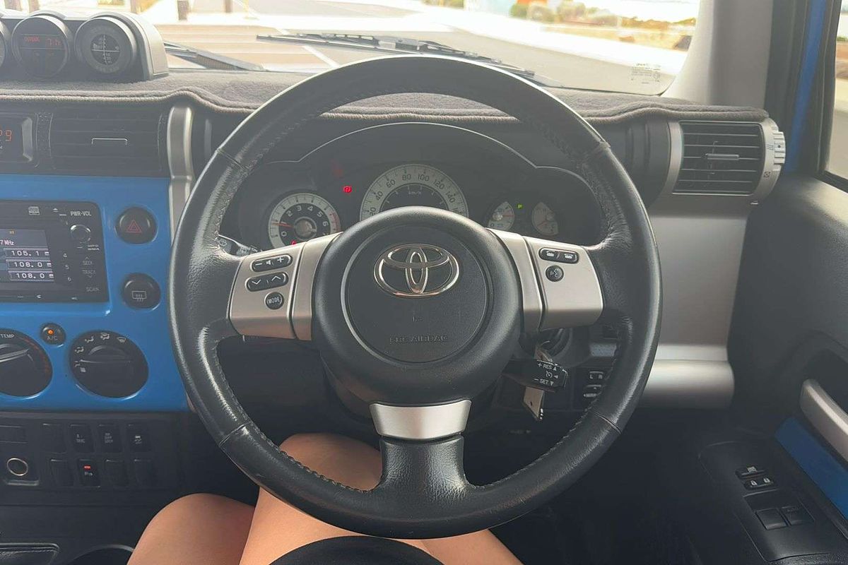 2011 Toyota FJ Cruiser GSJ15R