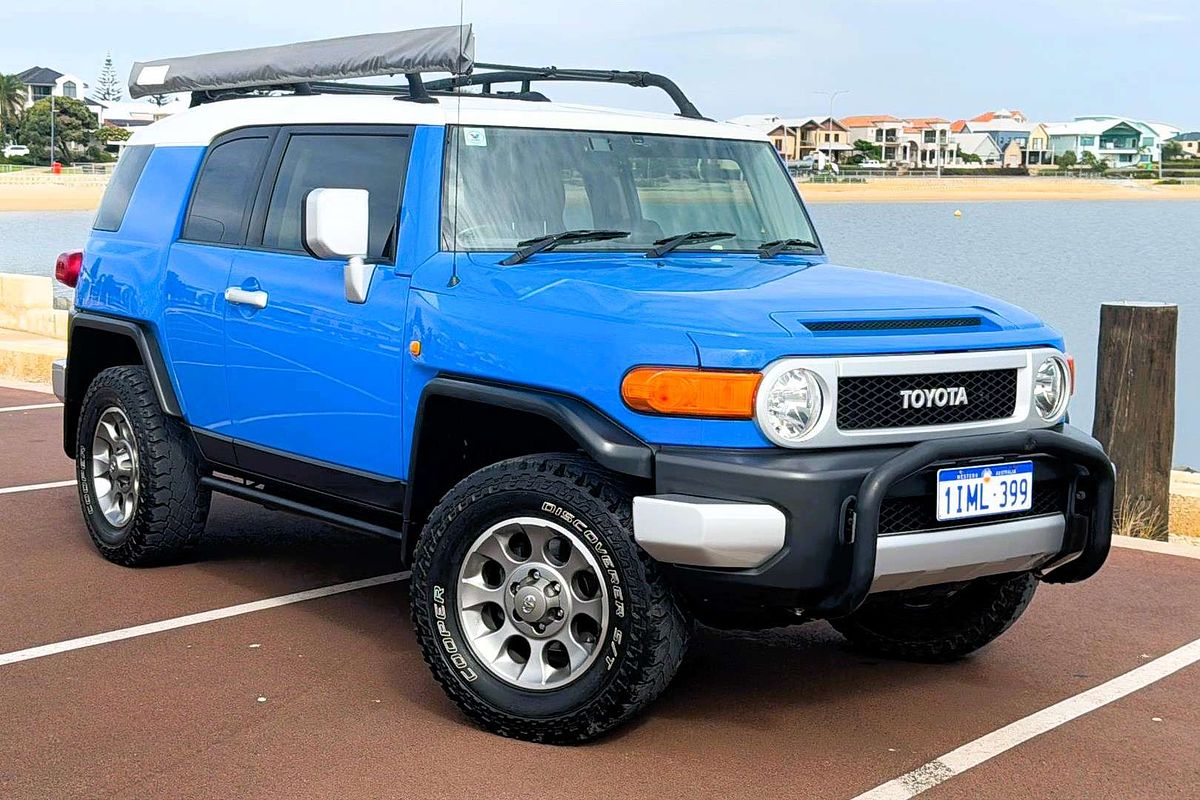 2011 Toyota FJ Cruiser GSJ15R