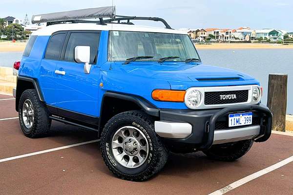 2011 Toyota FJ Cruiser GSJ15R