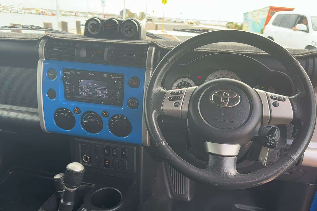 2011 Toyota FJ Cruiser GSJ15R