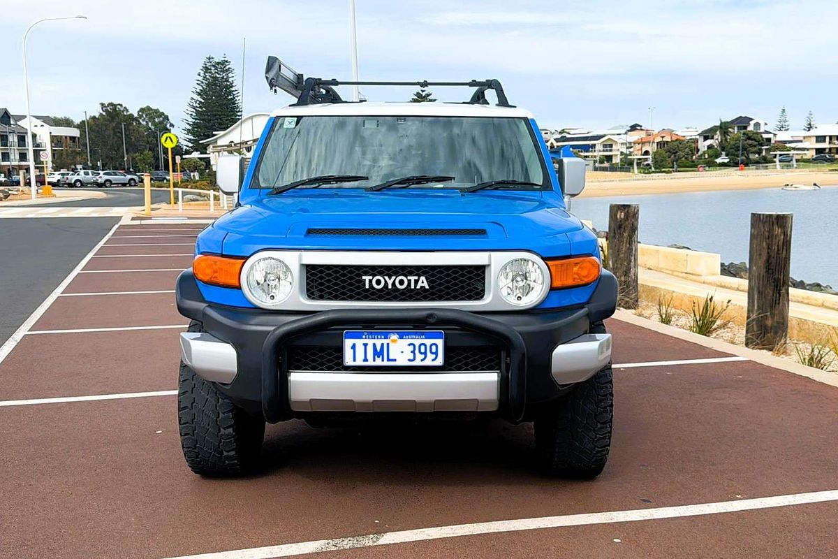 2011 Toyota FJ Cruiser GSJ15R
