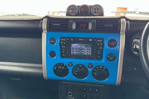 2011 Toyota FJ Cruiser GSJ15R