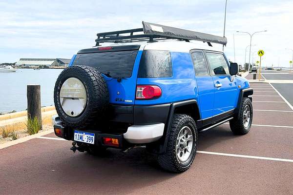2011 Toyota FJ Cruiser GSJ15R