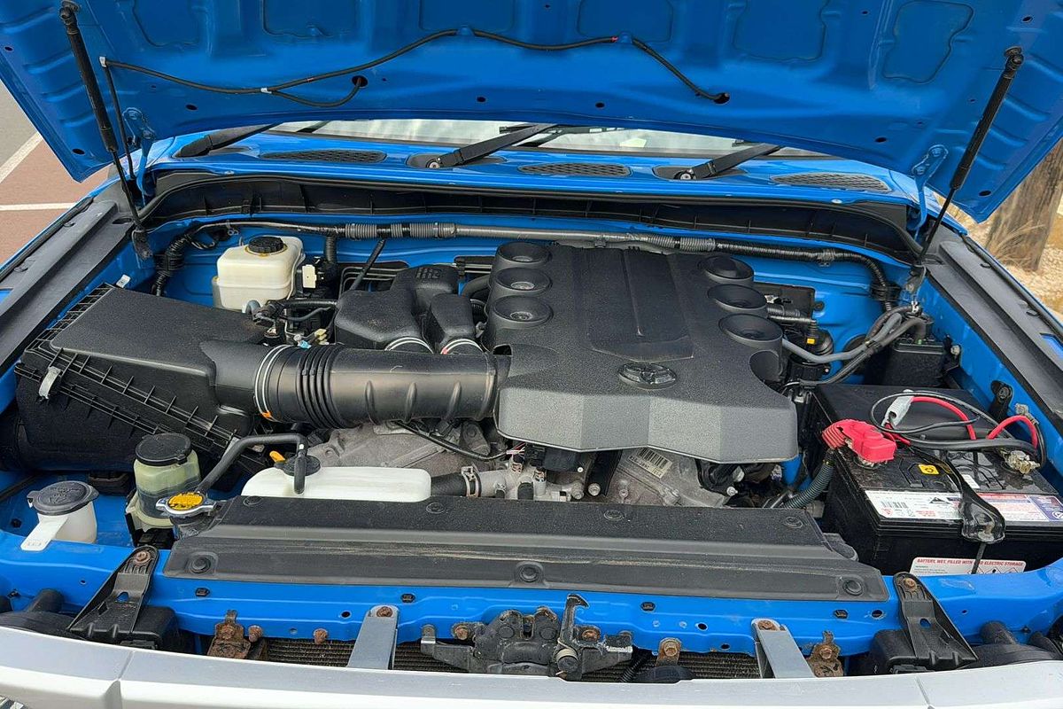 2011 Toyota FJ Cruiser GSJ15R