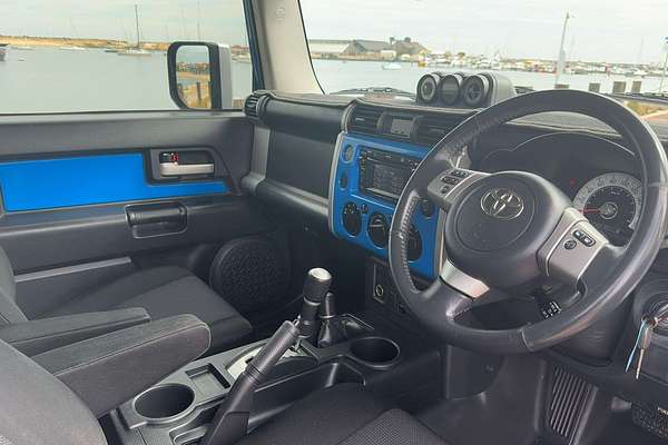 2011 Toyota FJ Cruiser GSJ15R
