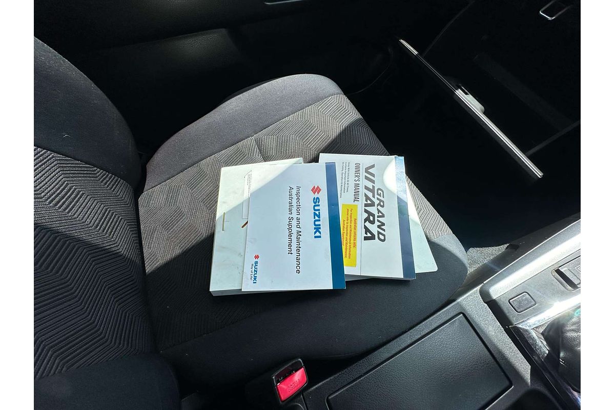 2015 Suzuki Grand Vitara Navigator JB
