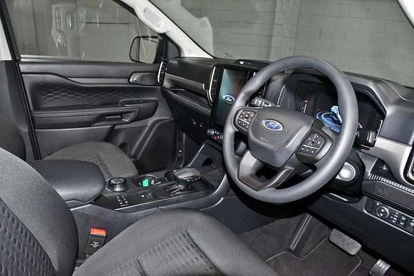 2024 Ford Everest Ambiente