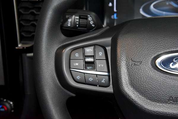 2024 Ford Everest Ambiente