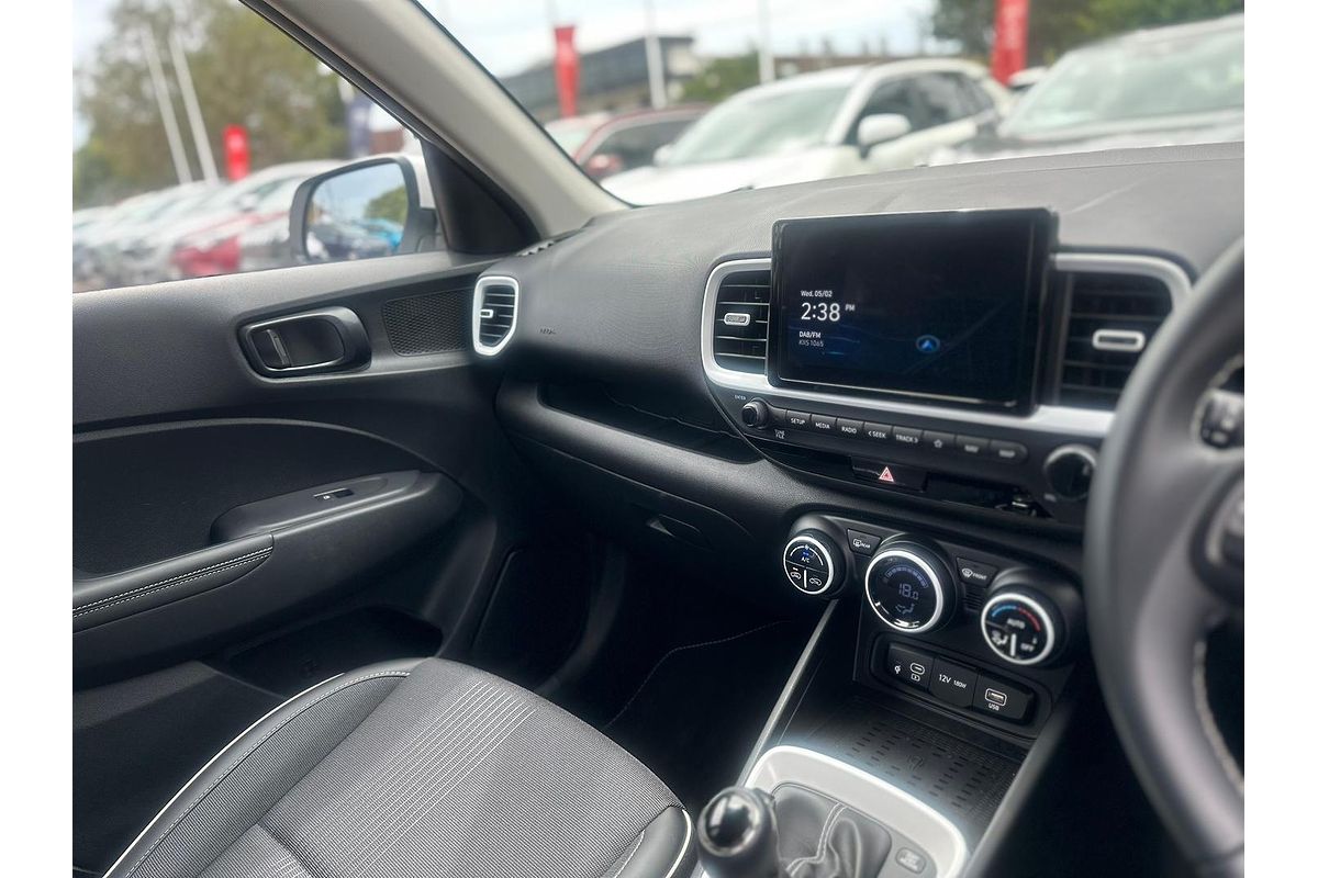 2024 Hyundai Venue Elite QX.V5