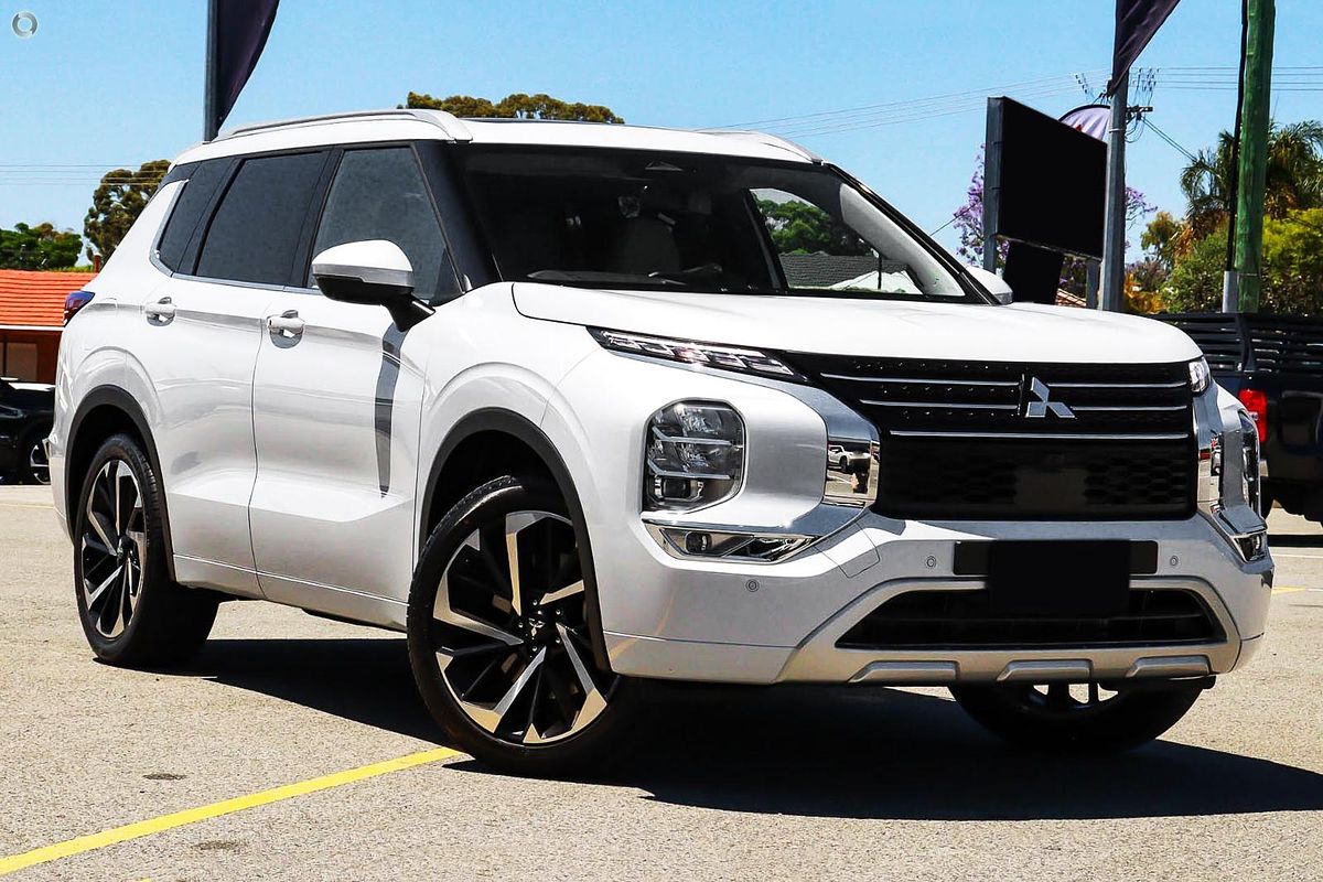 2024 Mitsubishi Outlander Exceed ZM AWD