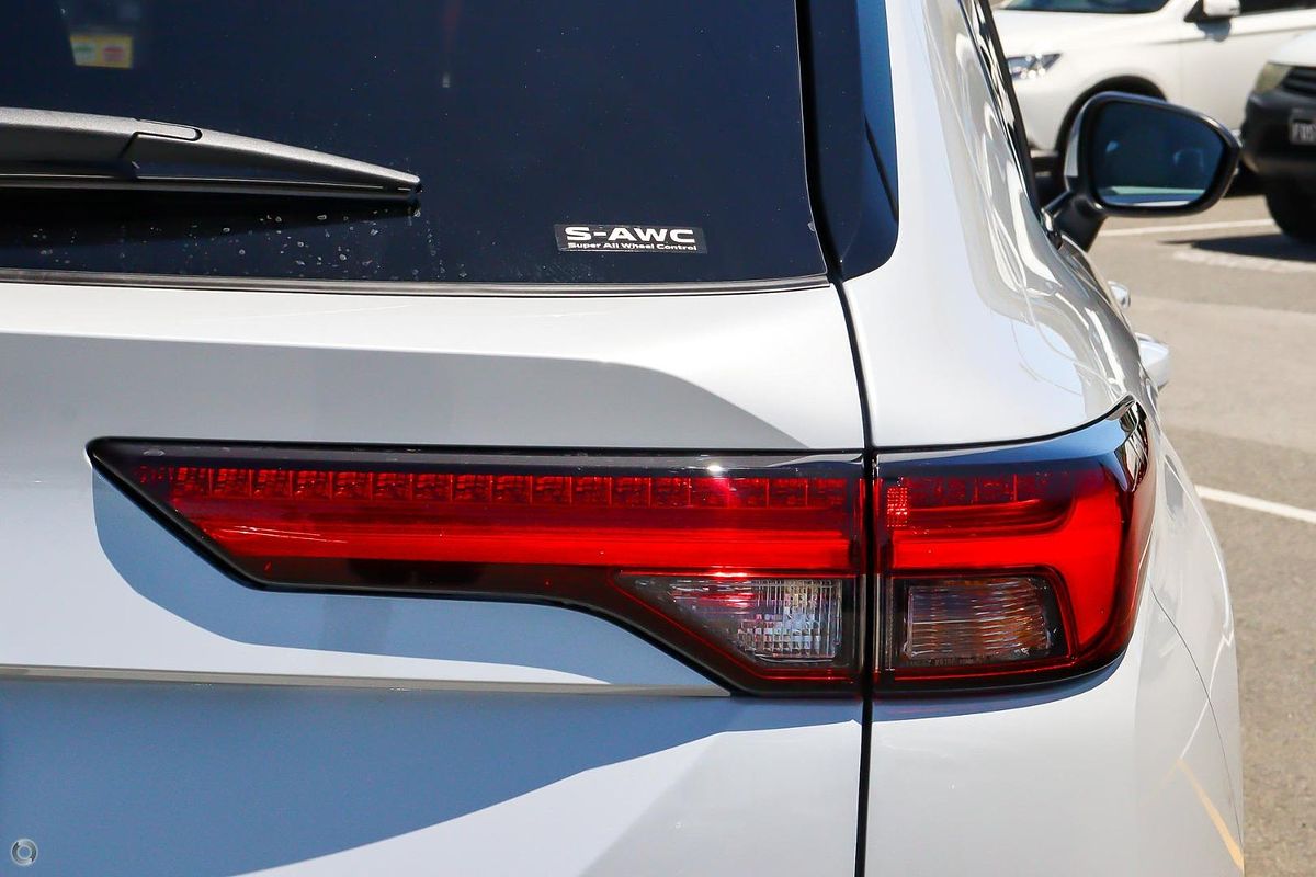 2024 Mitsubishi Outlander Exceed ZM AWD