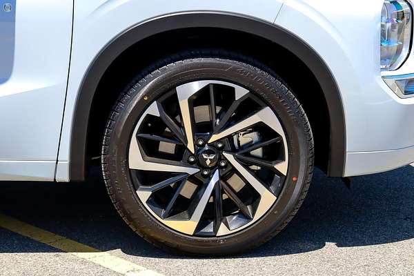2024 Mitsubishi Outlander Exceed ZM AWD
