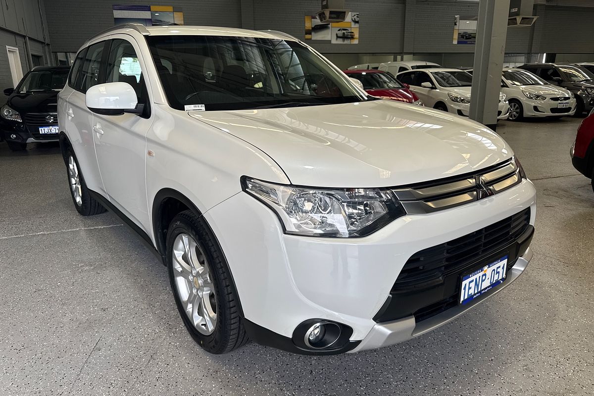 2014 Mitsubishi Outlander ES ZJ