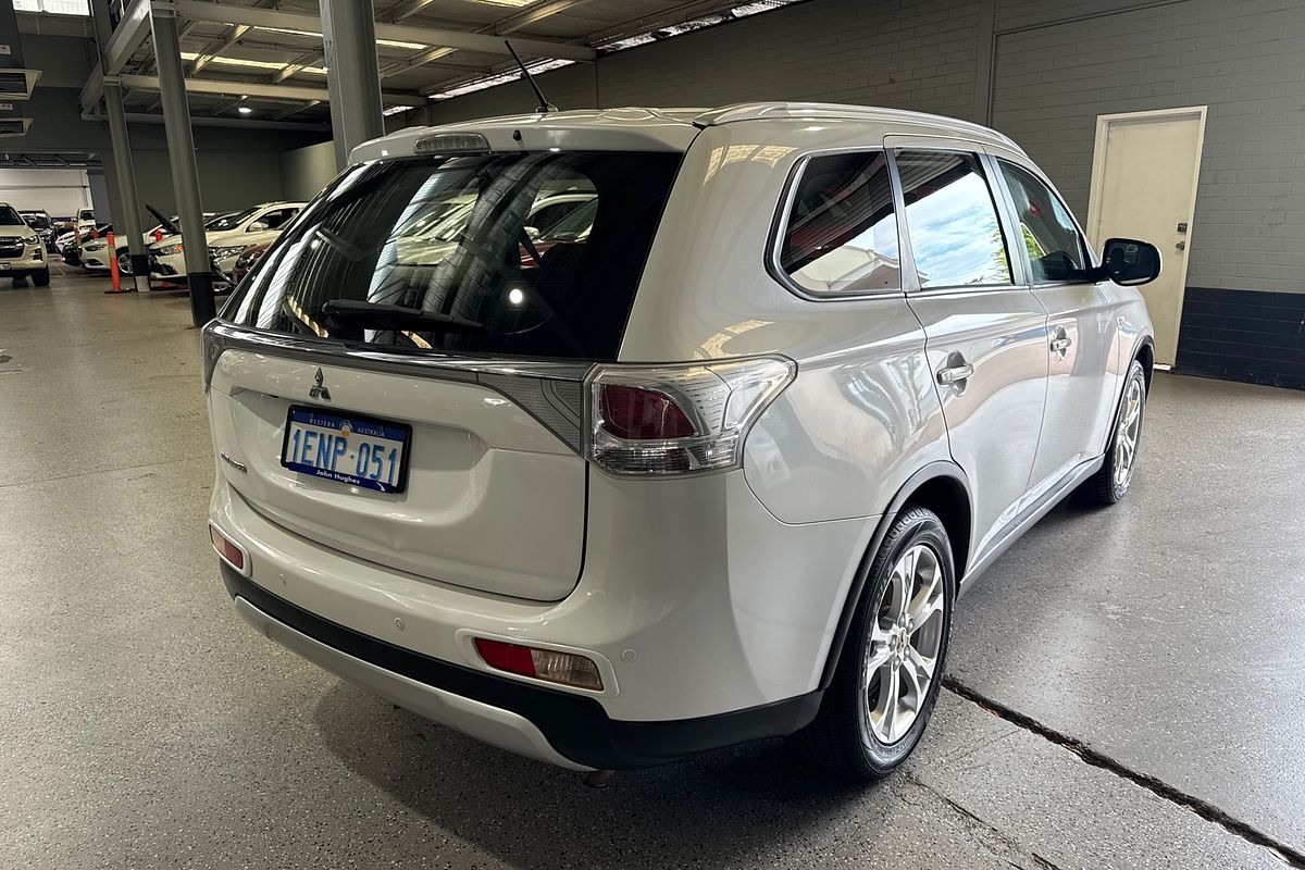 2014 Mitsubishi Outlander ES ZJ