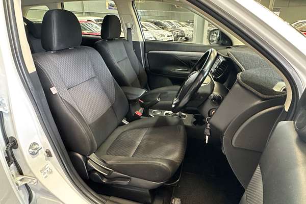 2014 Mitsubishi Outlander ES ZJ