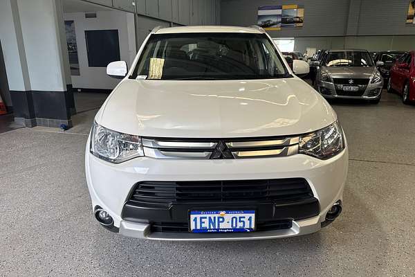 2014 Mitsubishi Outlander ES ZJ