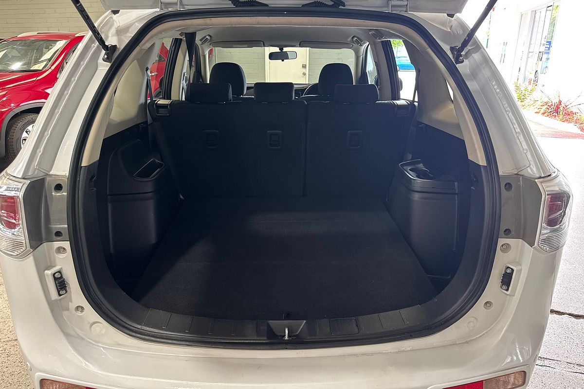 2014 Mitsubishi Outlander ES ZJ
