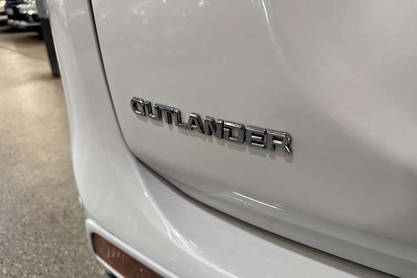 2014 Mitsubishi Outlander ES ZJ