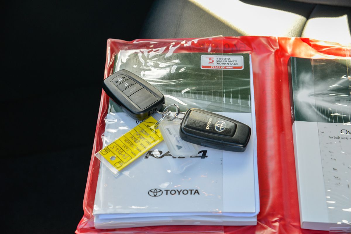 2021 Toyota RAV4 Cruiser AXAH54R