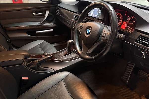 2011 BMW 3 Series 325i Exclusive E90