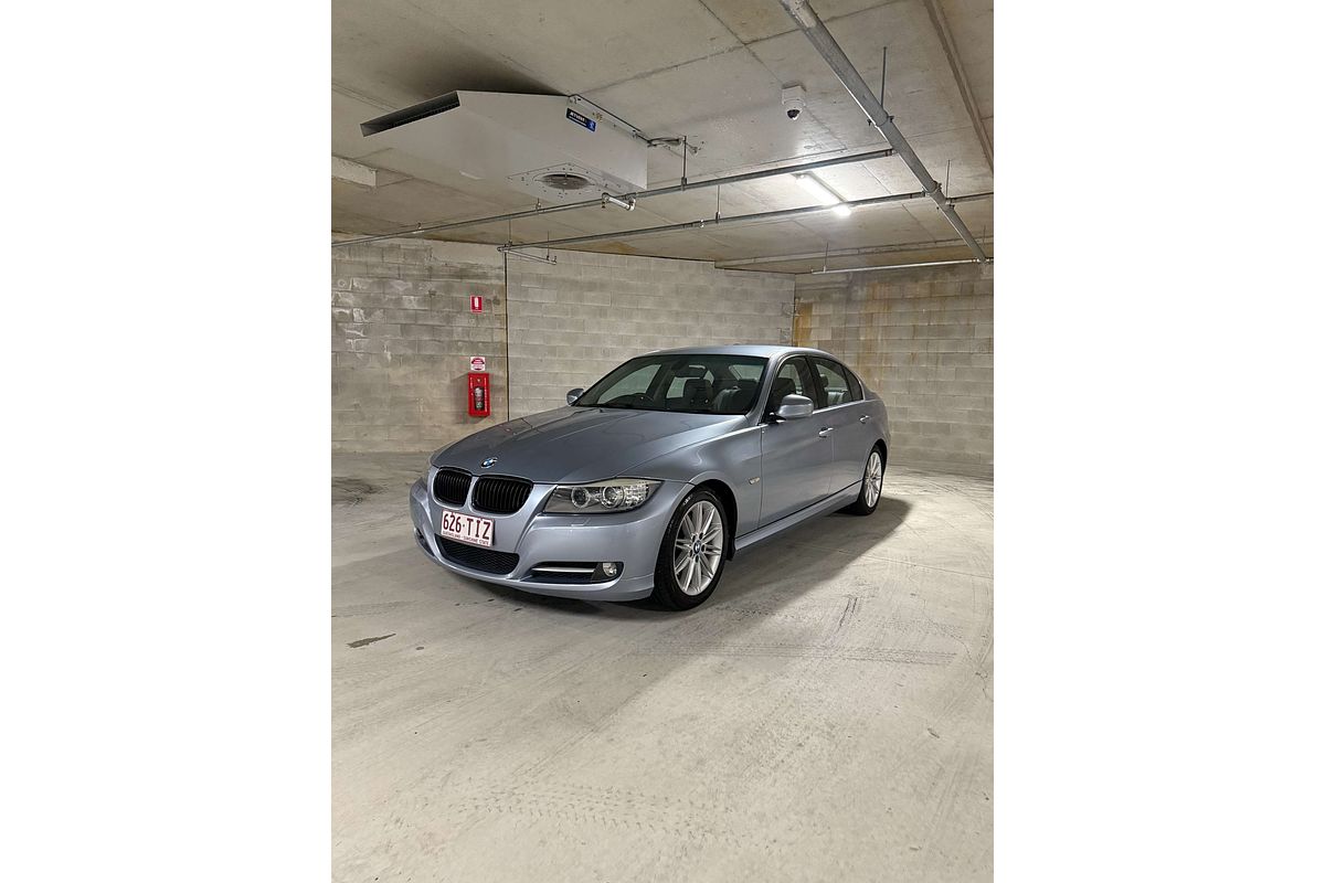 2011 BMW 3 Series 325i Exclusive E90
