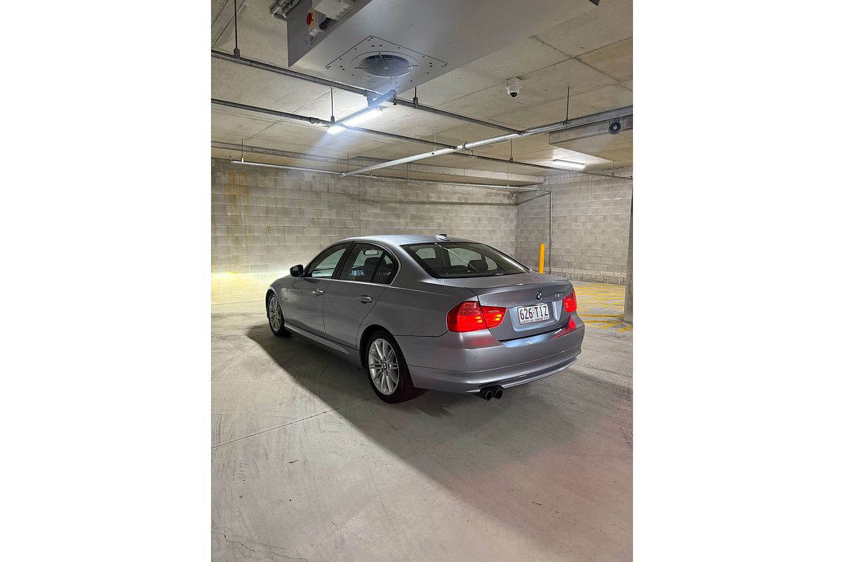 2011 BMW 3 Series 325i Exclusive E90
