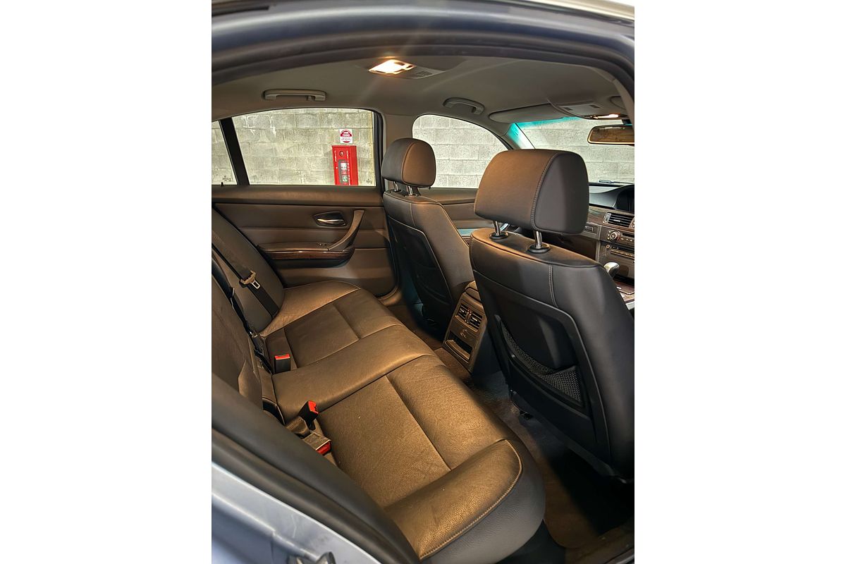2011 BMW 3 Series 325i Exclusive E90