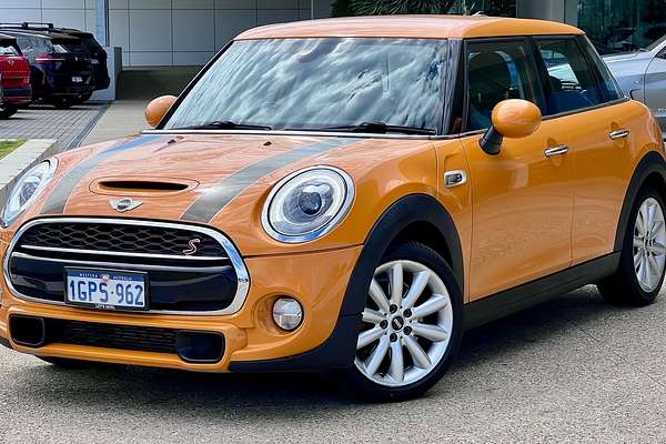2017 MINI Hatch Cooper S F55