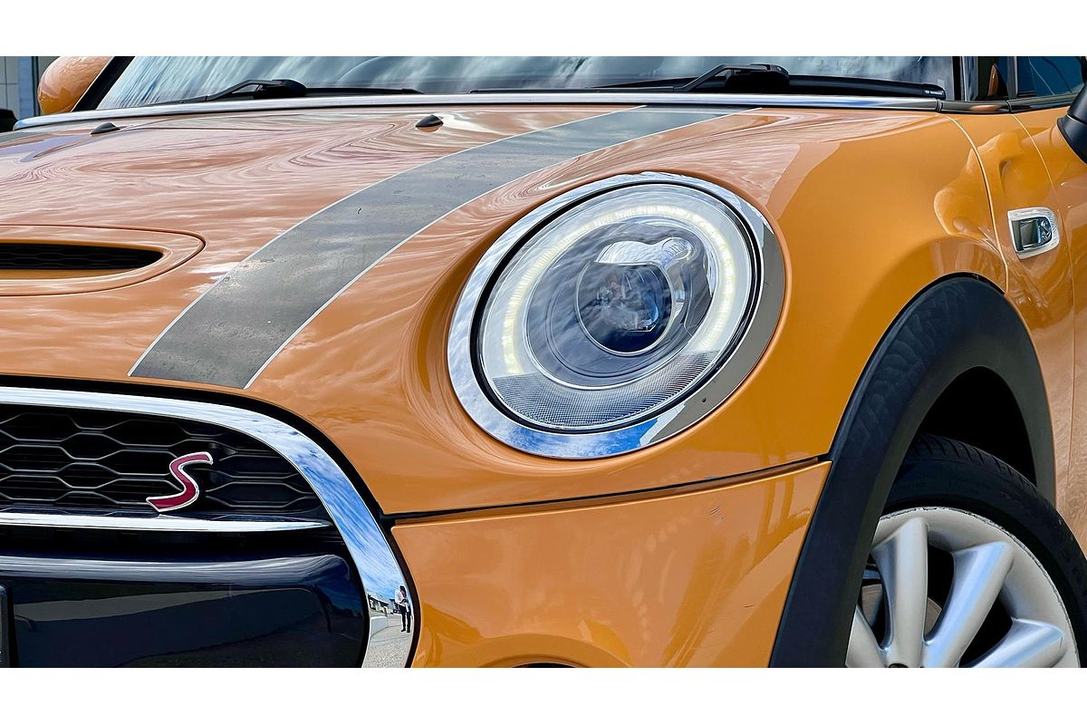 2017 MINI Hatch Cooper S F55