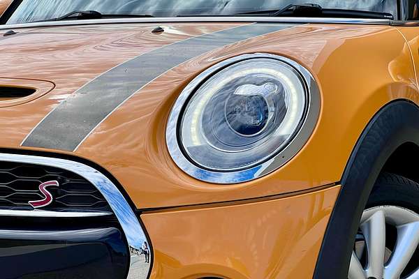 2017 MINI Hatch Cooper S F55