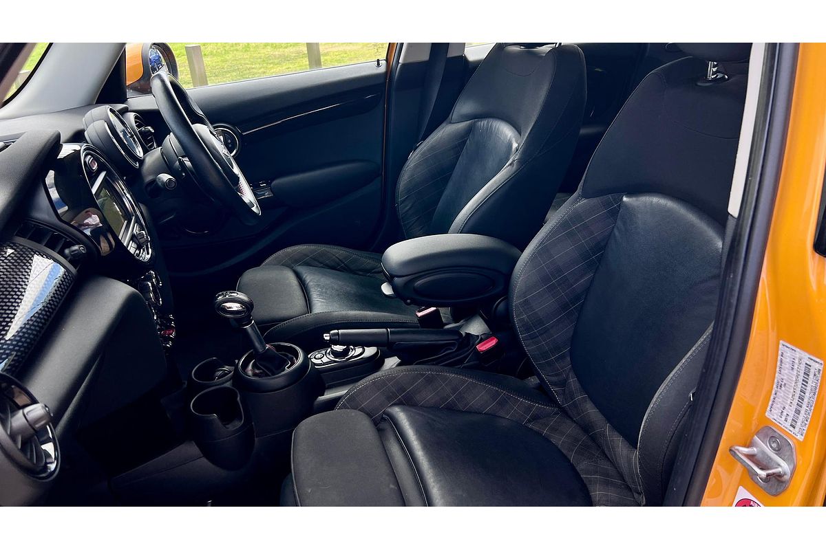2017 MINI Hatch Cooper S F55