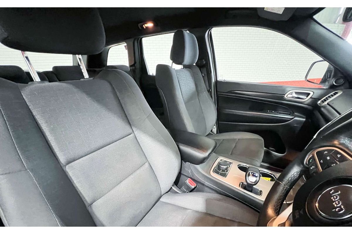 2013 Jeep Grand Cherokee Laredo WK