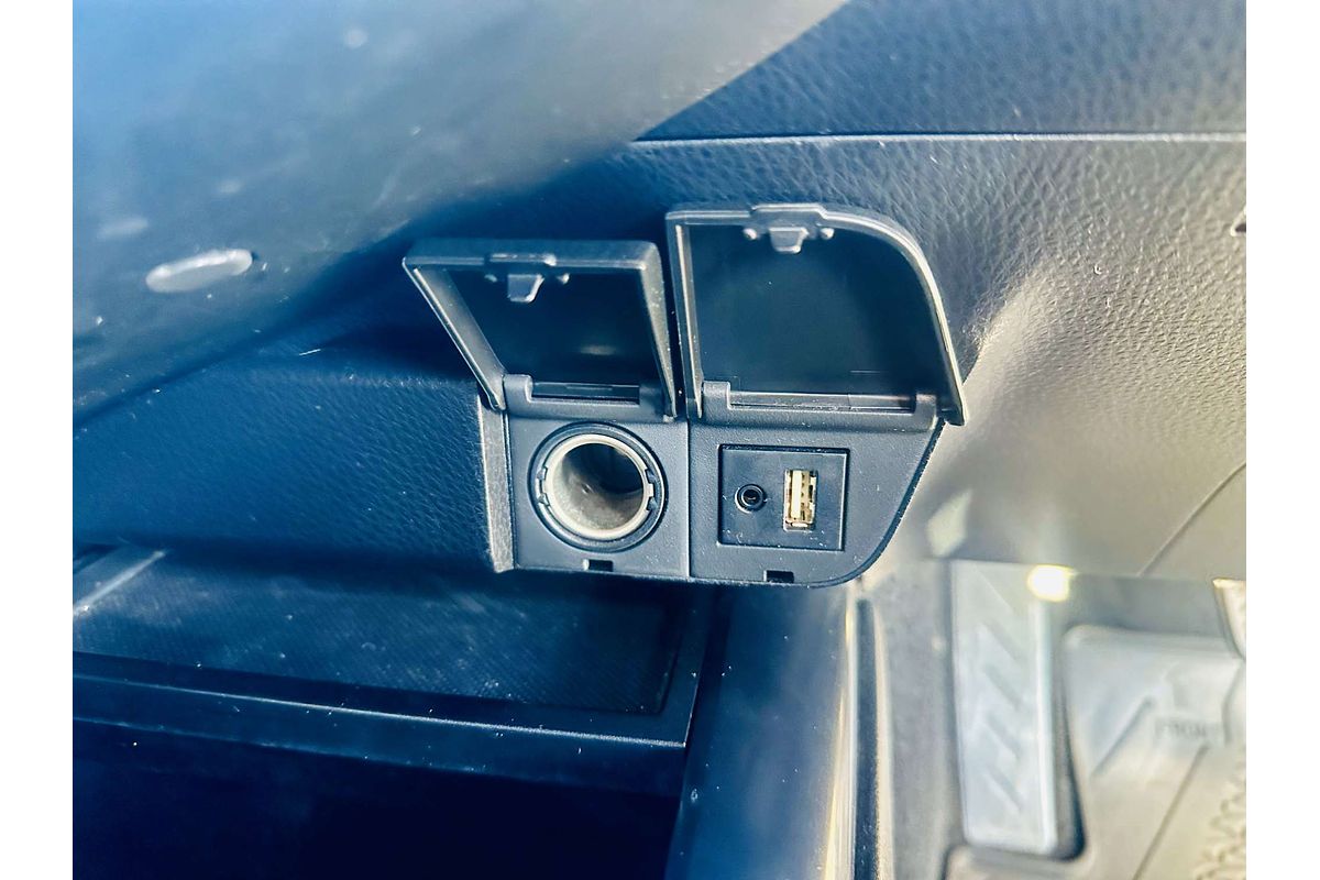2018 Toyota Camry Ascent ASV70R