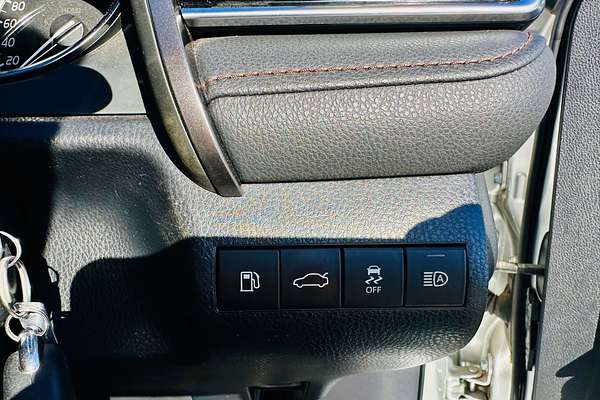 2018 Toyota Camry Ascent ASV70R