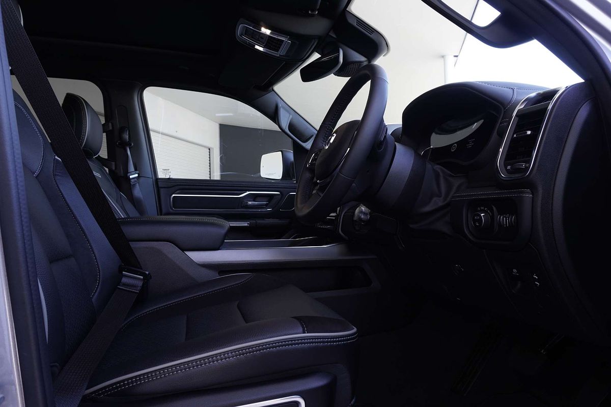 2023 RAM 1500 Laramie Sport RamBox DT 4X4 SWB