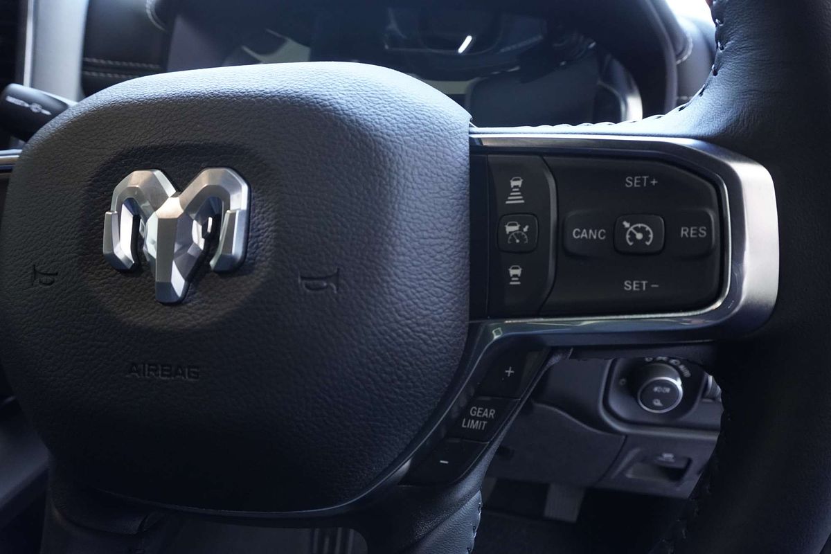 2023 RAM 1500 Laramie Sport RamBox DT 4X4 SWB