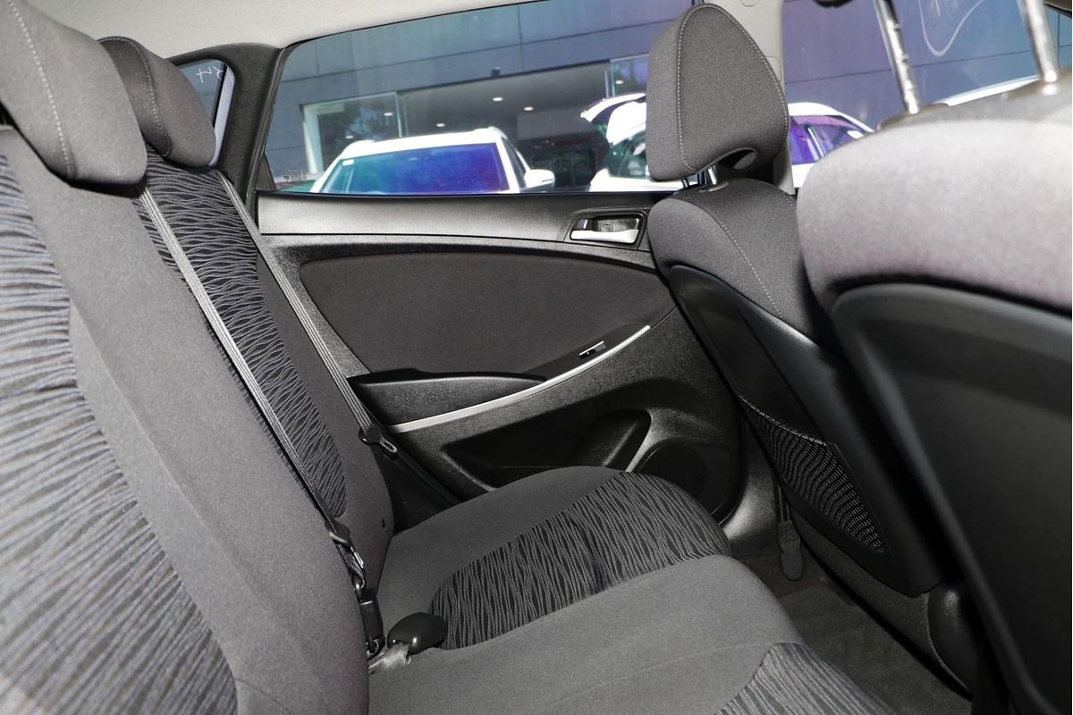 2015 Hyundai Accent Active RB2