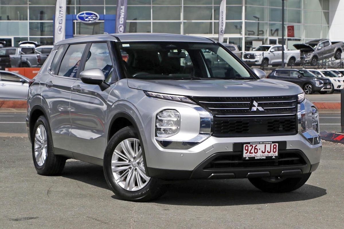 2024 Mitsubishi Outlander ES ZM