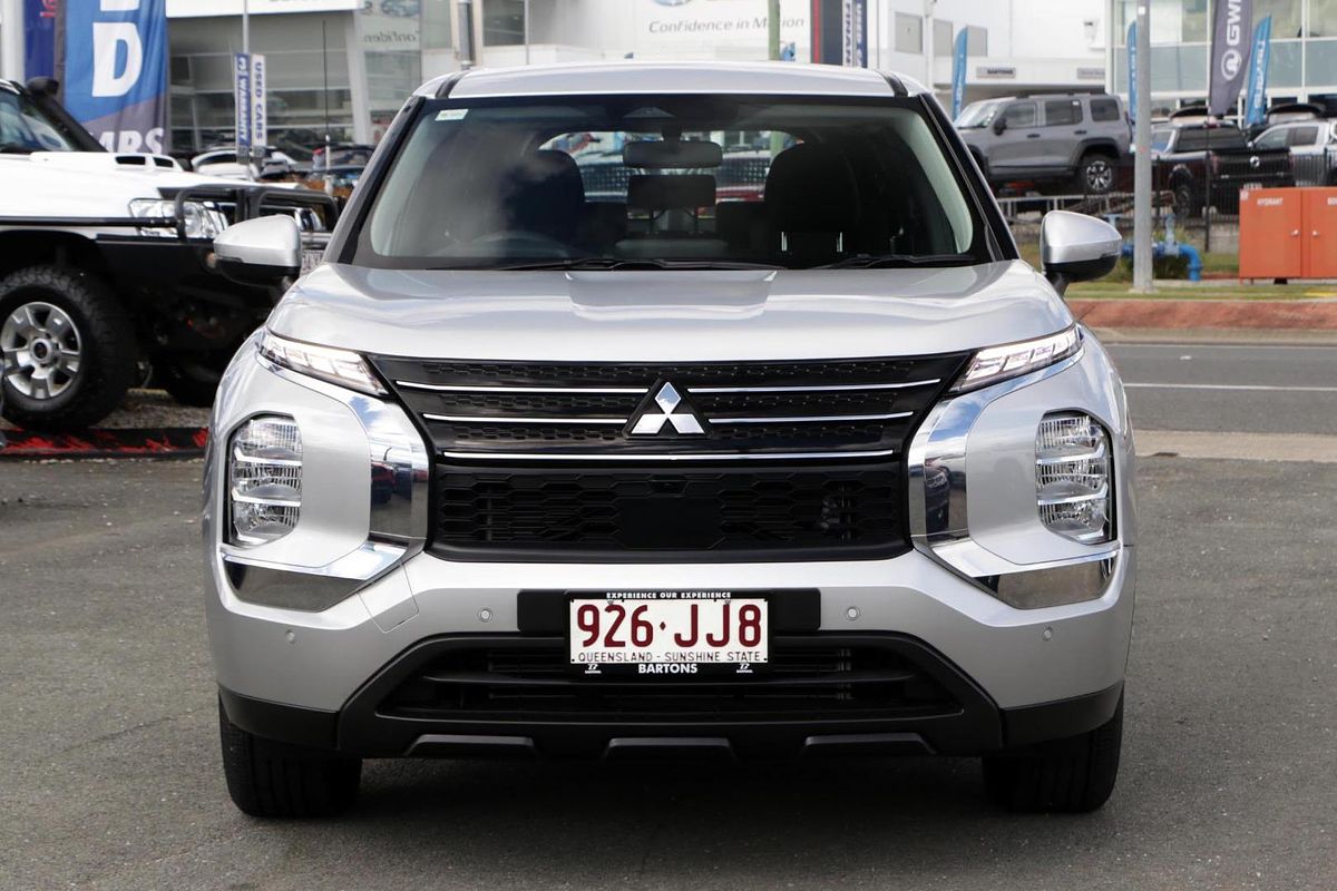 2024 Mitsubishi Outlander ES ZM