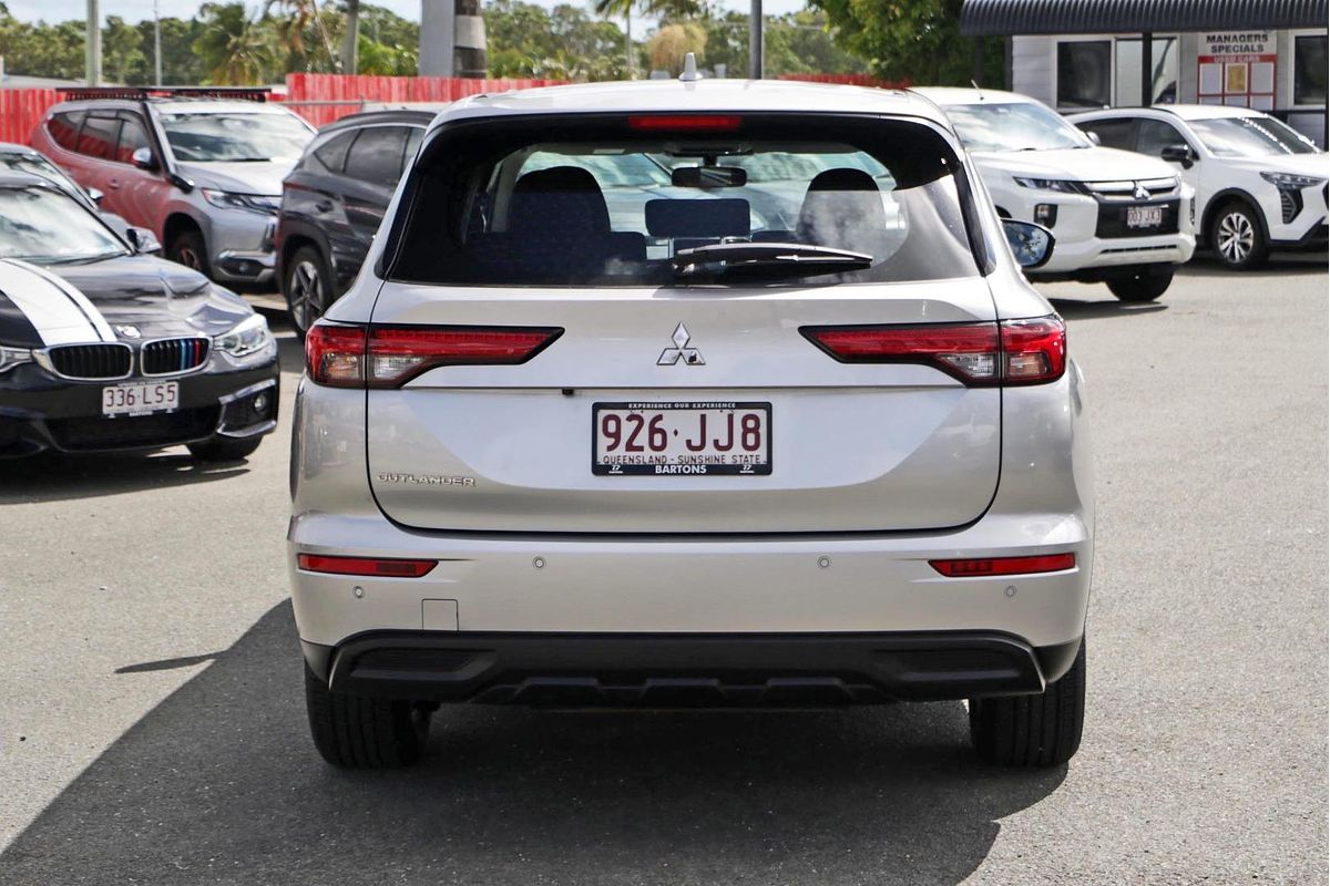 2024 Mitsubishi Outlander ES ZM