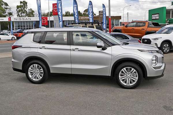 2024 Mitsubishi Outlander ES ZM