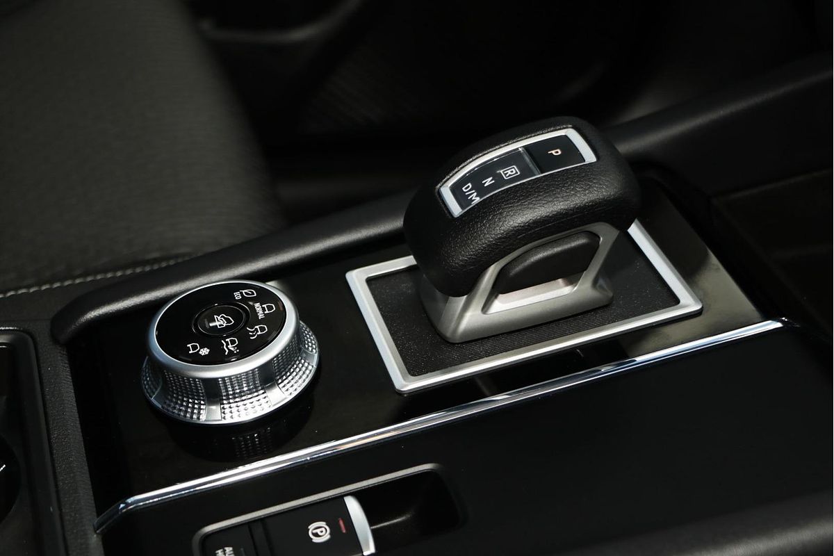 2024 Mitsubishi Outlander ES ZM