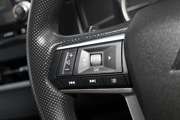 2024 Mitsubishi Outlander ES ZM